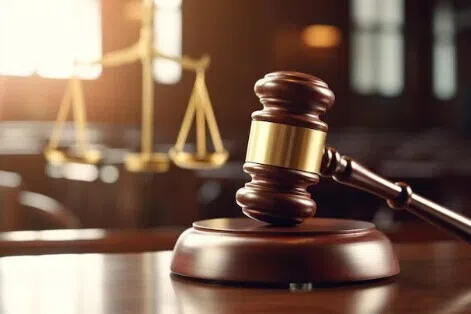 மலேசியாவில் வளர்ப்பு மகள்களைப் பாலியல் வன்கொடுமை செய்தவருக்கு 104 ஆண்டு சிறை, 18 பிரம்படி