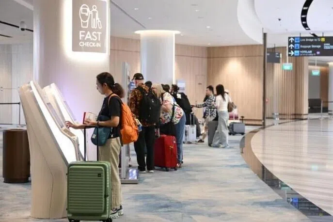 ஜுவல் சாங்கி விமான நிலையத்திற்கு அதிகமான பயணிகள் முன்கூட்டி வருகை