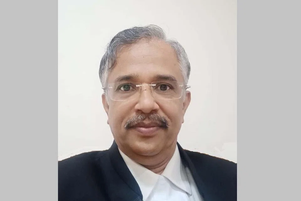 சர்ச்சைக்குரிய வகையில் கருத்துக் கூறிய கர்நாடக உயர் நீதிமன்ற நீதிபதி வேதவியாசச்சார் ஸ்ரீஷானந்தா.