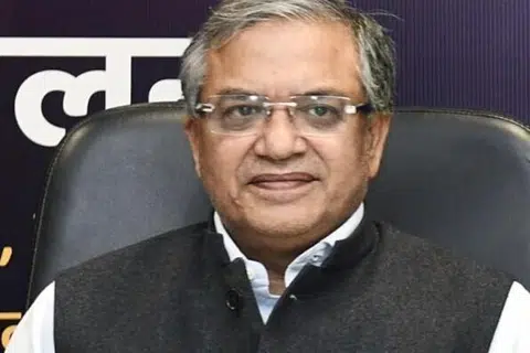 இந்தியத் தலைமைத் தேர்தல் ஆணையர் ஞானேஸ்குமார்.