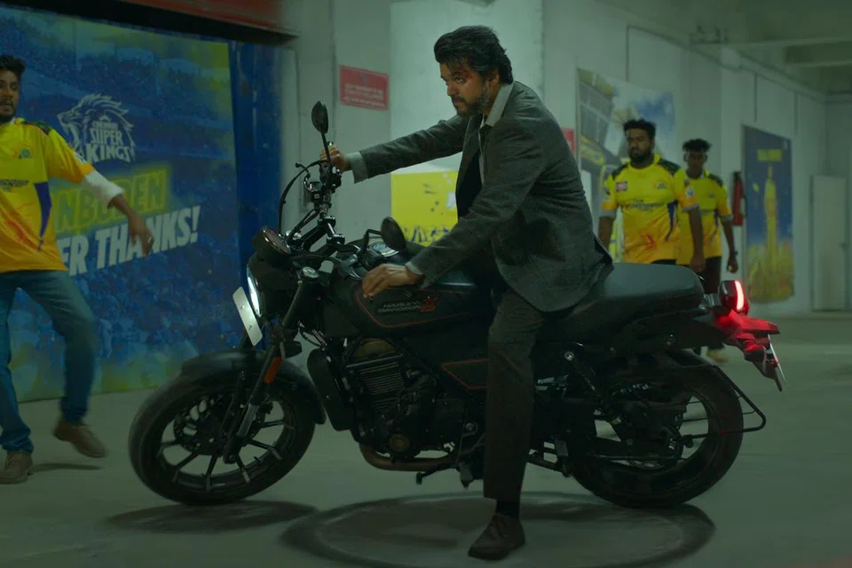 ‘தி கோட்’ படத்தின் டிரெய்லரில் விஜய் இடம்பெற்றுள்ள ஒரு காட்சி.