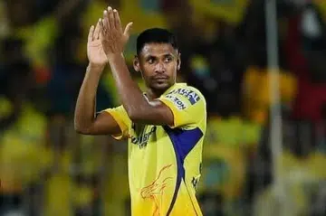 வேகப் பந்துவீச்சாளரான ரஹ்மானை கோல்கத்தா அணி ரூ. 9.20 கோடிக்கு வாங்கி இருந்தது.