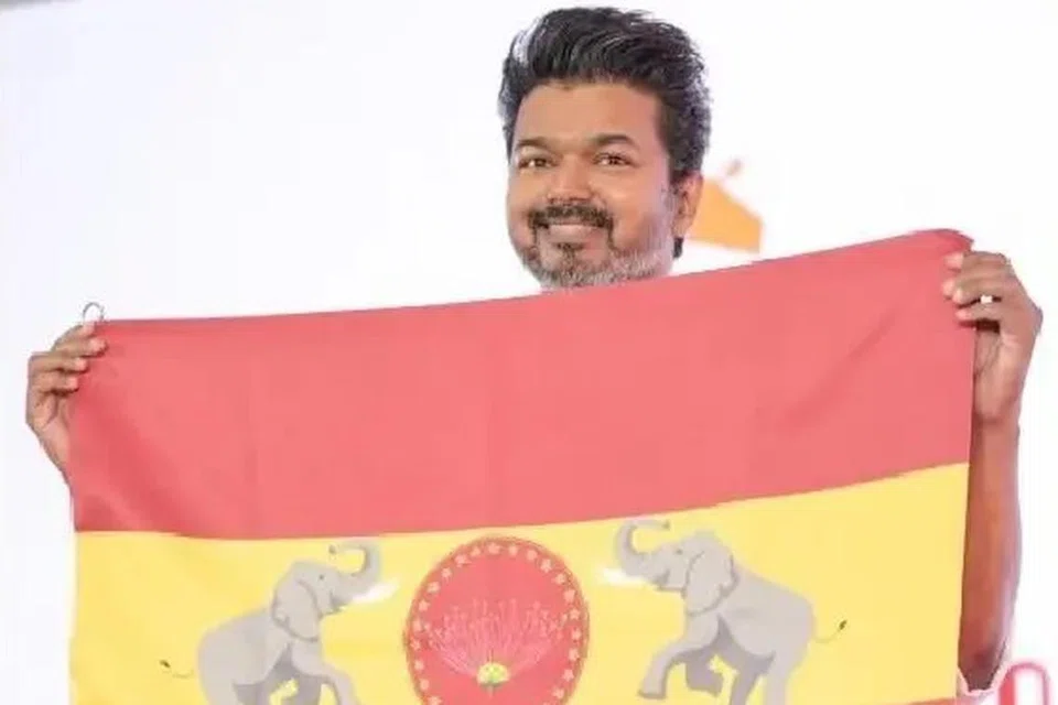 சென்னையில் ஆகஸ்ட் 22ஆம் தேதி கட்சிக் கொடியை விஜய் அறிமுகம் செய்தார்.