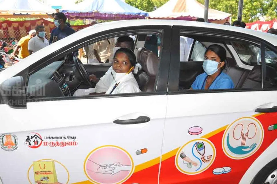 மக்களை தேடி மருத்துவம் திட்டத்தில், மக்களுடைய வீடுகளுக்கே சென்று, உயர் ரத்த அழுத்தம், நீரிழிவு நோய் மற்றும் சிறுநீரக நோய்க்கு சிகிச்சை அளிக்கப்படுகிறது.