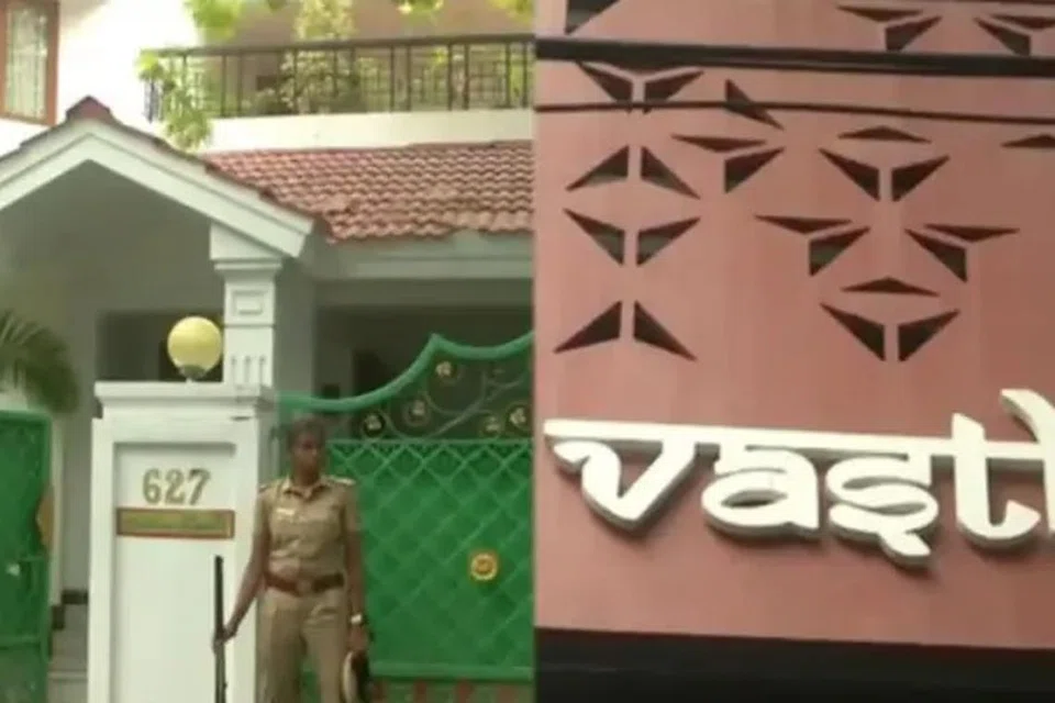 வஸ்த்ரா ஜவுளிக்கடையில் வருமான வரித்துறை சோதனை நடத்தினர்.