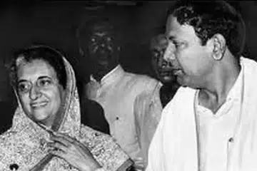 இந்திரா காந்தியின் படுகொலையால் 1984ஆம் ஆண்டு நடந்த தேர்தலில் காங்கிரஸ் கட்சிக்கு அனுதாப அலை வீசியது.