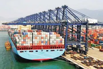 சென்னைத் துறைமுகம்.