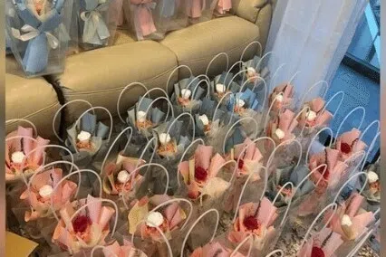 மணம் இழந்த மலர் வியாபாரம்; 
பணம் இழந்த மலர் வியாபாரி