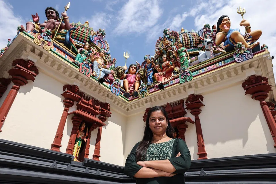 சிங்கப்பூர் ஸ்ரீ மாரியம்மன் கோவில் வளாகத்தில் ஸ்ரீ சம்வர்தினி.