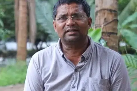 ரவீந்திர மாணிக்ராவ் மெட்கார்.