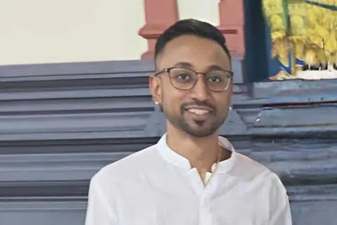 ஸ்ரீ மாரியம்மன் கோயில் தொண்டூழியர் ஜதீஸ்வரன் நாயுடு, 32.