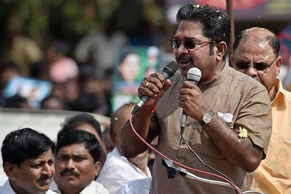 வரும் சட்டமன்றத் தேர்தலில் தான் போட்டியிடப்போவதில்லை என்று டிடிவி தினகரன் அறிவித்துள்ளார்.