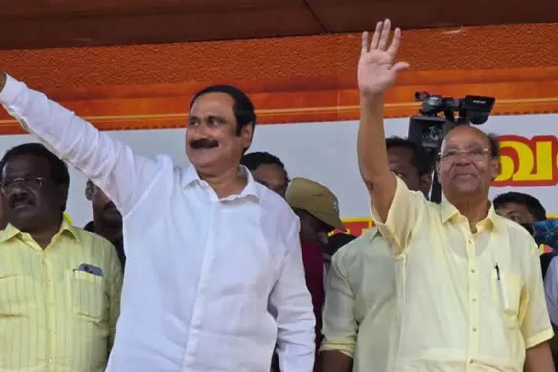 அன்புமணி, ராமதாஸ் இடையே உச்சக்கட்ட மோதல்: பாமக