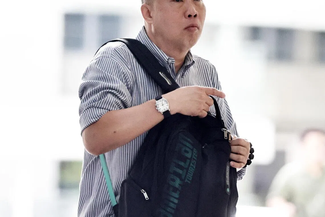 பள்ளிக்கூட பராமரிப்பு நிர்வாகி மீது லஞ்சக் குற்றச்சாட்டு