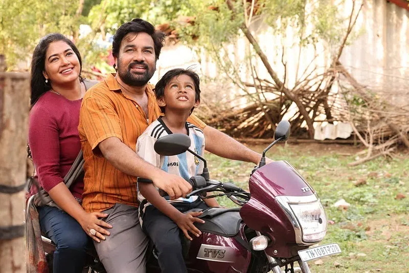 சிறந்த திரைப்படத்துக்கான விருதைப் பெற்ற ‘பறந்து போ’ 