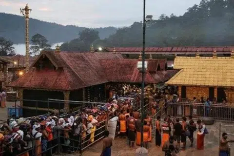 சபரிமலையில் புதன்கிழமை (டிசம்பர் 31) மகர விளக்கு கால பூசைகள் தொடங்குகின்றன.