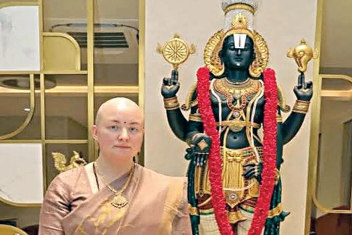 மகன் குணமடைய வேண்டுதல்; பவன் கல்​யாணின் மனைவி திருப்​ப​தி​யில் முடி காணிக்கை