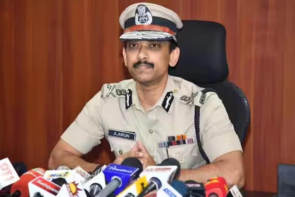 காவல் ஆணையராகப் பொறுப்பேற்றுள்ள அருண்.