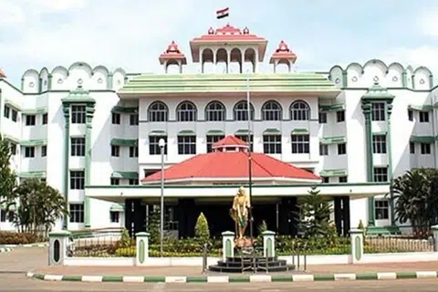 சென்னை உயர் நீதிமன்றத்தின் மதுரைக் கிளை.