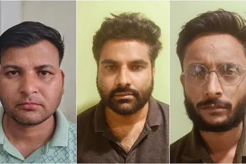 மத்தியப் பிரதேசத்தின் சஞ்சீவினி மருத்துவமனையில் கைது செய்யப்பட்ட போலி மருத்துவர்கள்.