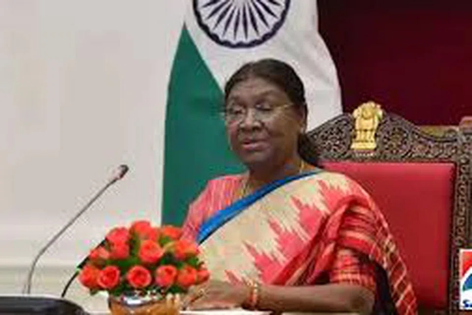 அதிபர் திரௌபதி முர்மு.
