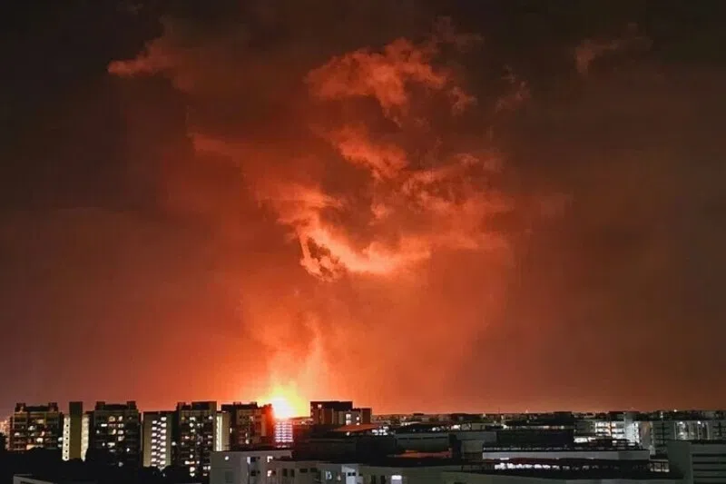 ஜோகூர் ரசாயனத் தொழிற்சாலையில் பெரும் தீப்பிழப்பு