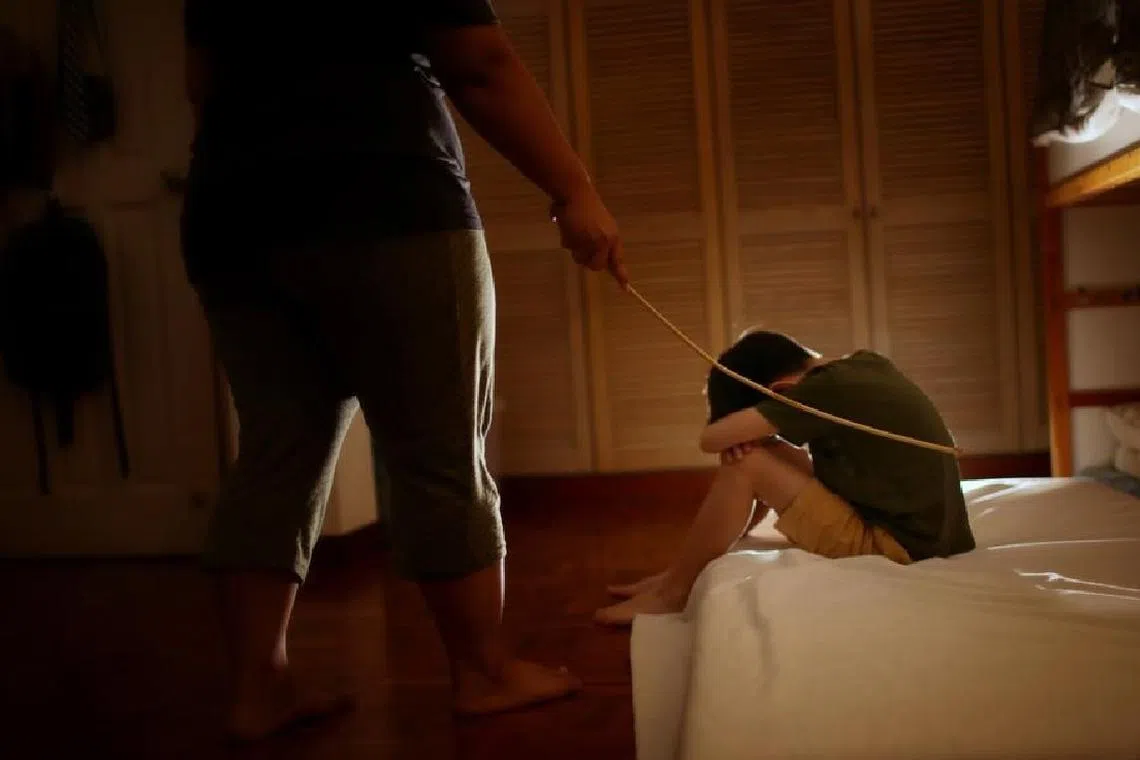 சிறுவயதில் அடித்து வளர்க்கப்பட்டவர்கள் தங்கள் பிள்ளைகளையும் அடித்து வளர்க்கக்கூடும்: ஆய்வு