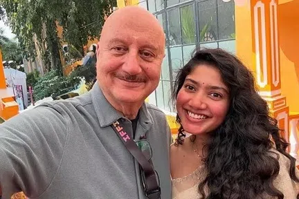 நடிகை சாய் பல்லவியைப் பாராட்டிய அனுபம் கெர்