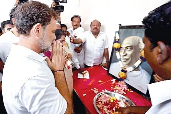 ஒன்பது ஆண்டுகளுக்குப் பிறகு சத்தியமூர்த்தி பவனில் ராகுல் காந்தி