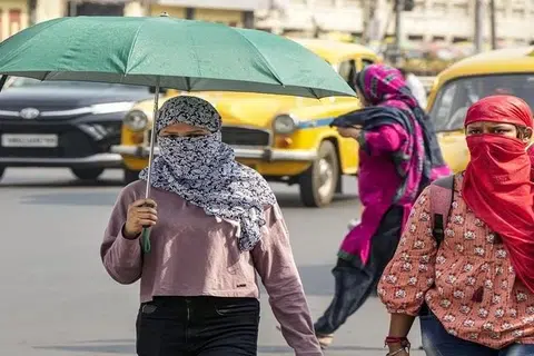இந்த ஆண்டும் அக்னி நட்சத்திரம் எனப்படும் கத்திரி வெயிலும் கடுமையாக இருக்கக்கூடும் என வானிலை ஆய்வு மையம் தெரிவித்துள்ளது.