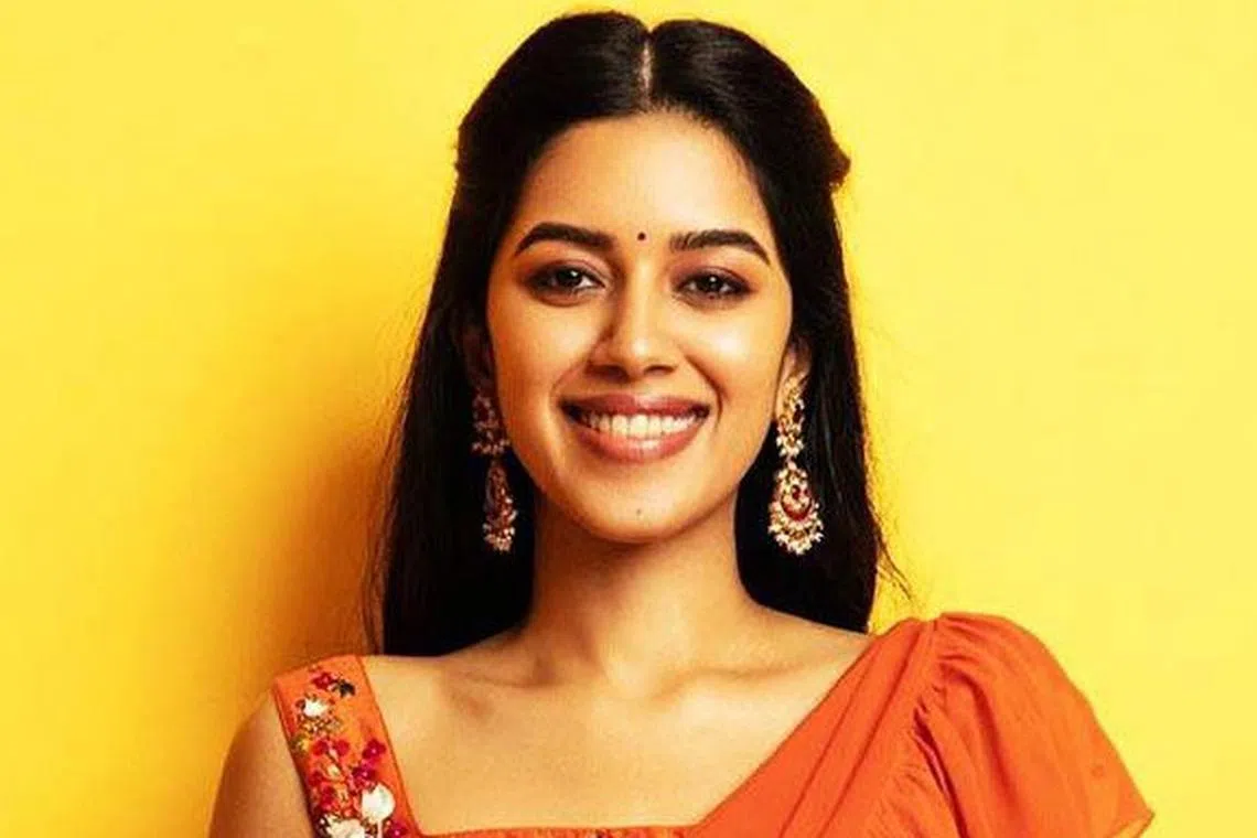 மதுரை தமிழ் பேச விரும்பும் மிருணாளினி