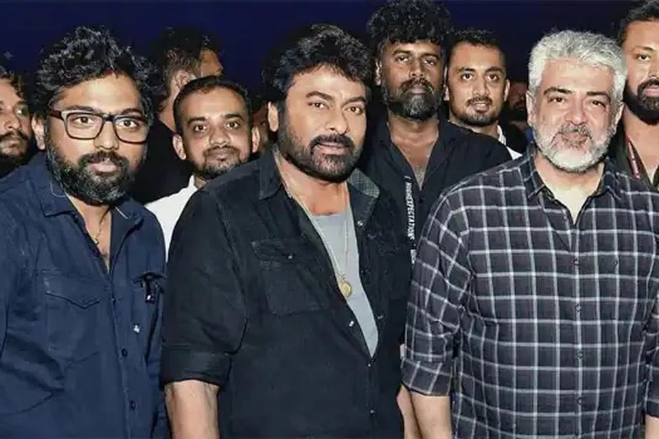 விஷ்வாம்பரா படப்பிடிப்பு தளத்திற்குச் சென்று மெகா ஸ்டார் சிரஞ்சீவியை சந்தித்த அஜித்.