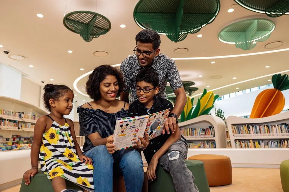 சிங்கப்பூரர்களிடையே வாசிக்கும் பழக்கத்தை ஊக்குவிக்கும் இலக்குடன் ‘ரீட் எஸ்ஜி’  எனும் தேசிய வாசிப்பு இயக்கம் நடைபெறும் என்று தேசிய நூலக வாரியம் அறிவித்துள்ளது.
