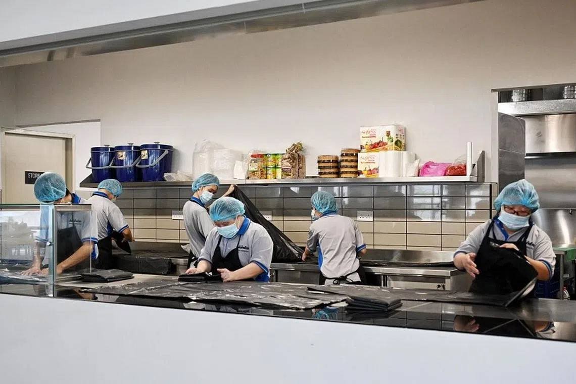 ஊனமுற்றோர் பல வழிகளில்
தொடர்ந்து முன்னேறுகின்றனர்