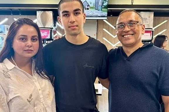 சிங்கப்பூரில் தேசிய சேவையாற்றும் லாலு பிரசாத் பேரன்