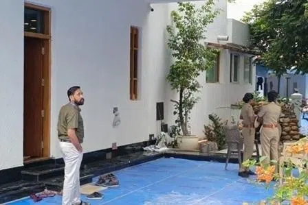 முன்னாள் அமைச்சர் எ.வ.வேலு வீட்டில் சோதனை