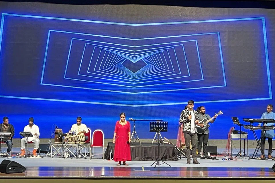 நிகழ்ச்சியில் பார்வையற்ற இசைக் கலைஞர் டாக்டர் வைக்கம் விஜயலட்சுமியும் பார்வைத்திறன் குறைபாடுள்ள இர்வின் விக்டோரியாவும் பாடி பார்வையாளர்களை மகிழ்வித்தனர்.