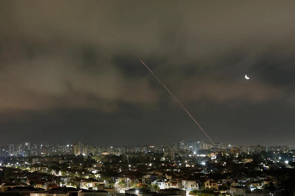 அணுவாயுதப் பேச்சுவார்த்தைக்கு ஈரான் மறுப்பு; இஸ்ரேலுடனான போர் தொடர்கிறது