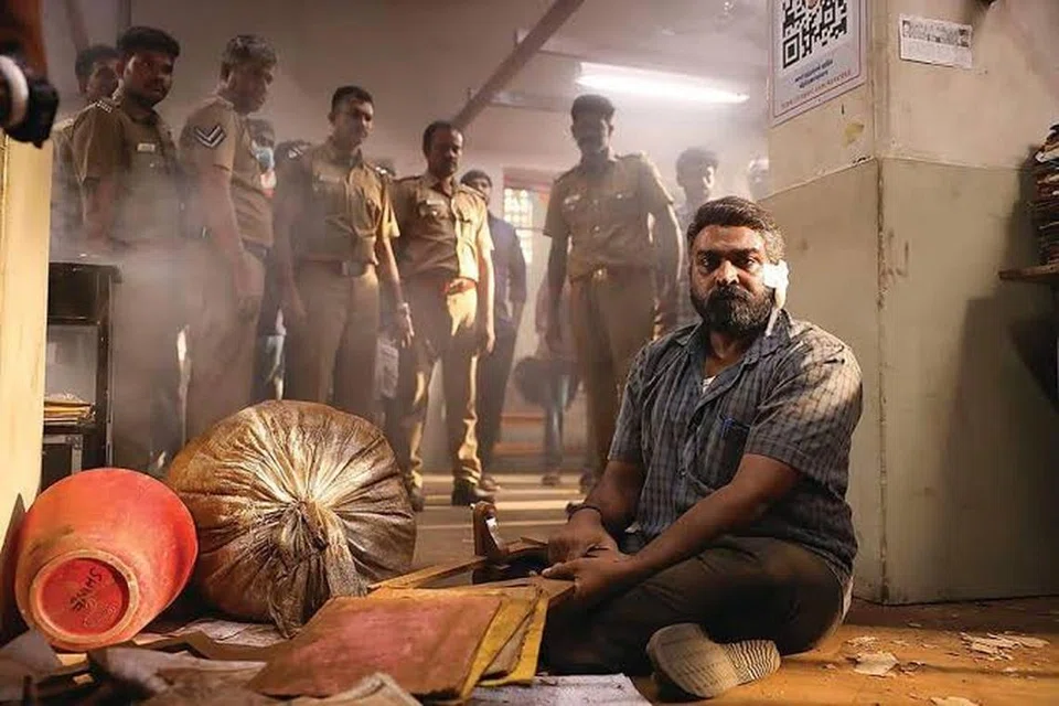 ‘மகாராஜா’ படத்தில் விஜய் சேதுபதி இடம்பெறும் ஒரு காட்சி.
