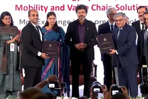 சென்னையில் வெற்றி தமிழ்நாடு முதலீட்டாளர்கள் மாநாட்டை முதல்வர் சி. ஜோசப் விஜய் வியாழக்கிழமை (ஆகஸ்ட் 13) தொடங்கிவைத்தார்.