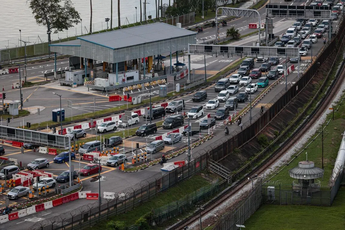 டாக்சி சேவையை மேலும் வசதியாக்க சிங்கப்பூரும் மலேசியாவும் பேச்சு