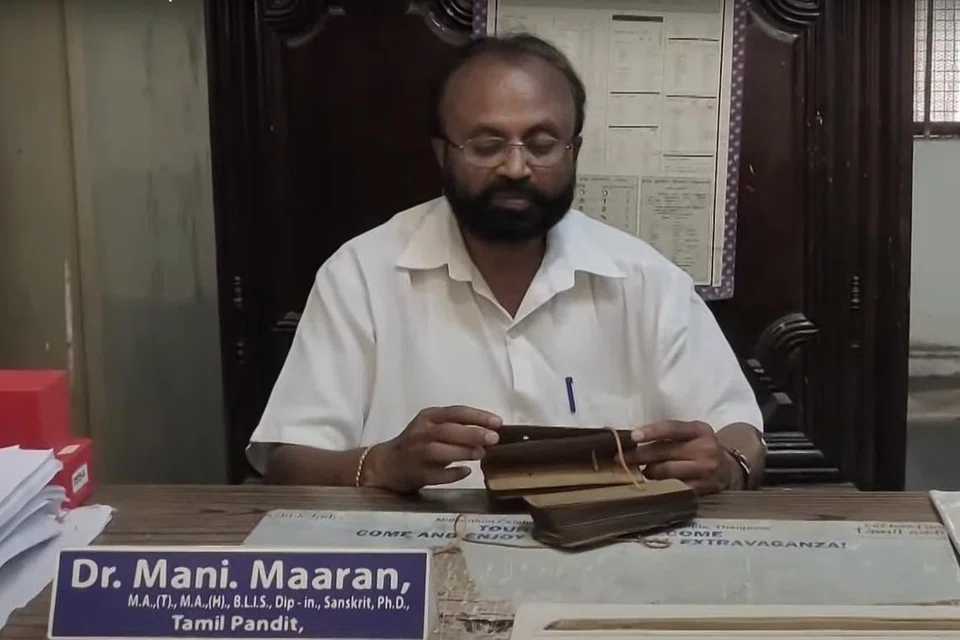 தனிமனிதராக பலருக்கும் தமிழ்ச் சுவடி படிக்கச் சொல்லித் தந்து, பண்டைய தமிழரின் அறிவுச் சொத்தை உலகறியச் செய்து வரும் தமிழ் பண்டிதர் மணி.மாறன்.