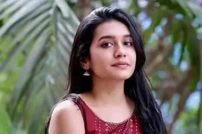 ஐந்து நாயகிகள், ஐந்து இயக்குநர்கள்