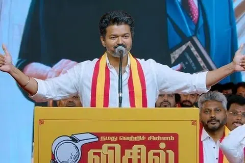 வேட்பாளர் பட்டியலை வெளியிட்டு, அவர்களை அறிமுகம் செய்து வைத்தார் விஜய்.