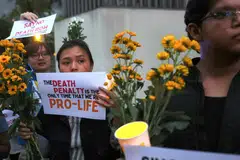 கோலாலம்பூரில் உள்ள சிங்கப்பூர்த் தூதரகத்திற்கு அருகே பிப்ரவரி 19ஆம் தேதி, மனித உரிமை ஆர்வலர்கள் சிலர் பன்னீர் செல்வத்தின் மரண தண்டனை நிறைவேற்றத்துக்கு எதிர்ப்பு தெரிவித்து மலர்கள், பதாகைகள், மெழுகுவத்தி ஆகியவற்றை ஏந்தி ஆர்ப்பாட்டம் செய்தனர். 