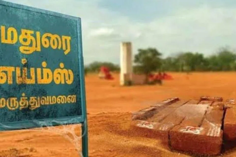 எய்ம்ஸ் கட்டுமான பணிகளை விரைந்து தொடங்க உத்தரவிடக் கோரி தாக்கல் செய்யப்பட்ட பொதுநல வழக்கு மீதான விசாரணை வியாழக்கிழமை (ஆகஸ்ட் 29) நடைபெற்றது.