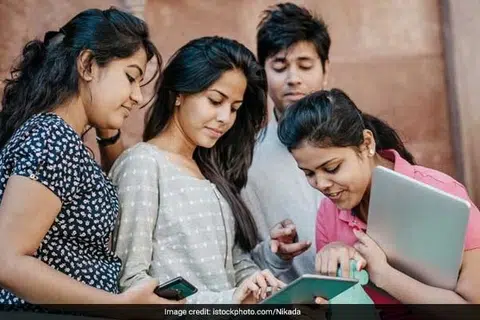 தற்போது மிகக் குறைவாக உடற்பயிற்சி செய்யும் ஒரு மாணவர்,  வாரத்திற்கு குறைந்தது இரண்டு நாள்களாவது, தசைகளை வலுப்படுத்தும் செயல்பாடுகளுடன் சேர்த்து தீவிரமான உடற்பயிற்சியையும் செய்ய வேண்டும்.