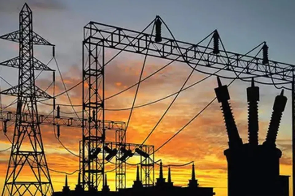 செவ்வாய்க்கிழமையும் புதன்கிழமையும் வாக்கு எண்ணும் மையங்களில் 24 மணி நேரமும் தடையில்லா மின்சாரம் வழங்குவதை அனைத்து செயற்பொறியாளர்களும் உறுதி செய்ய வேண்டும் என்று தமிழ்நாடு மின்சார வாரியம் தெரிவித்து உள்ளது.