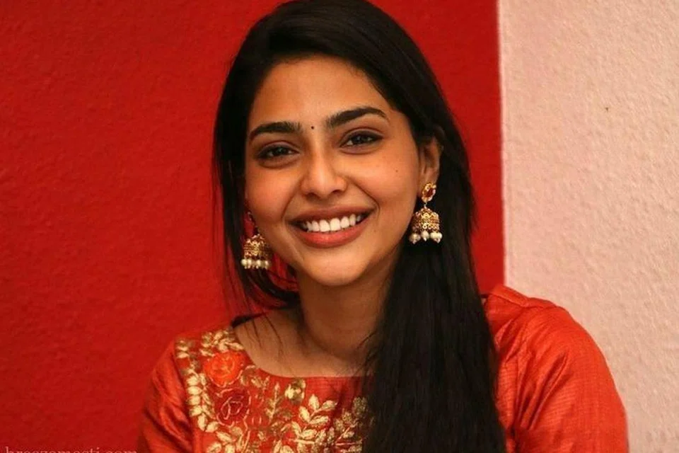 நடிகை ஐஸ்வர்யா லட்சுமி. 