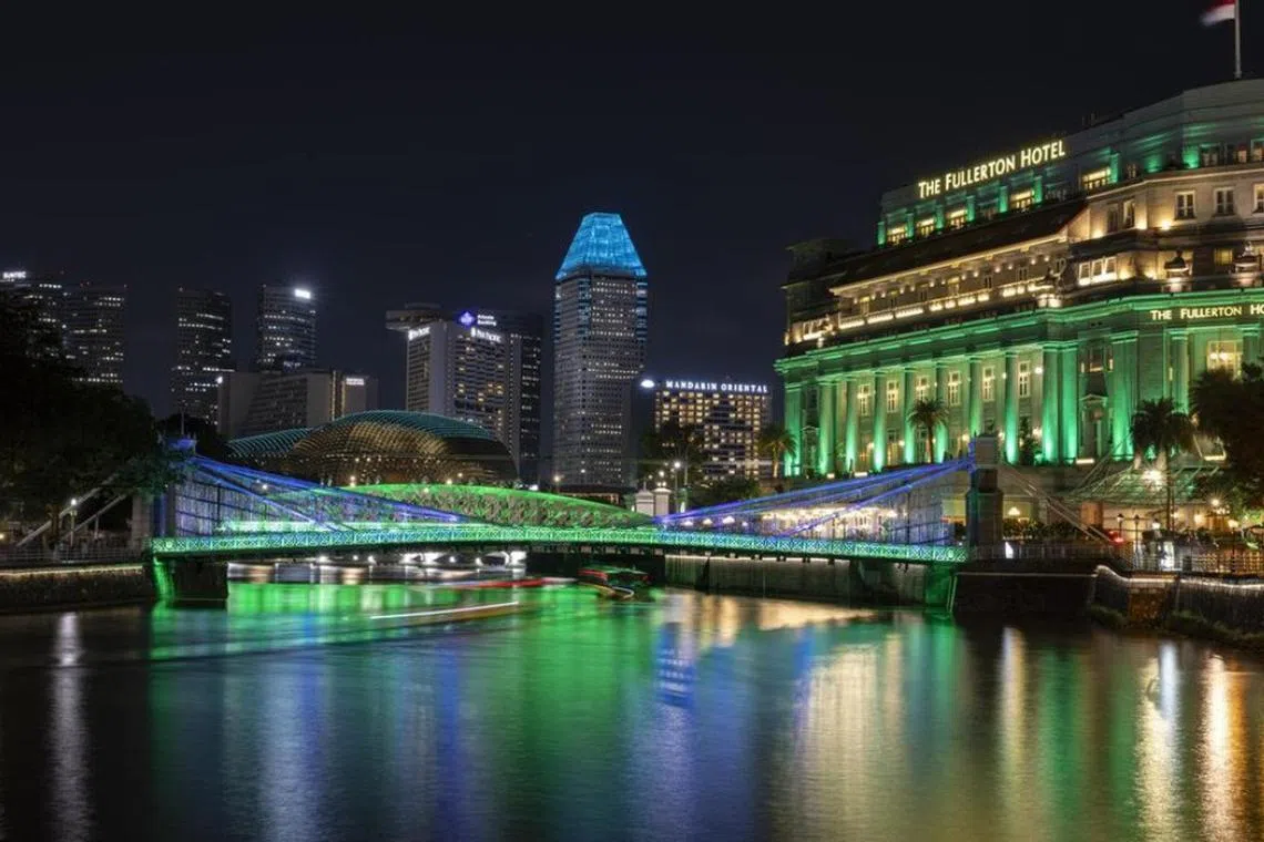 போதைப்பொருள் ஒழிப்புக்காக கட்டடங்களுக்கு ஒளியூட்டு